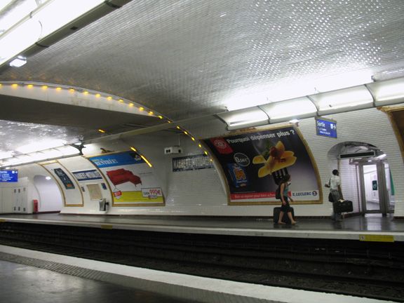 paris crazymetrolights Paris 7/23/2006   8/11/2006