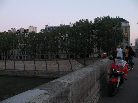 paris moonmotogroup Paris 7/23/2006   8/11/2006